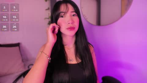 emma_woods__ online show from 01-07-25, 11:48