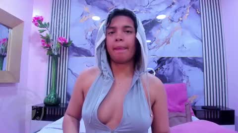Snapshot of emmaa_lex chatting on 10-12-25, 02:43 Emma online show from 10-12-25, 02:43