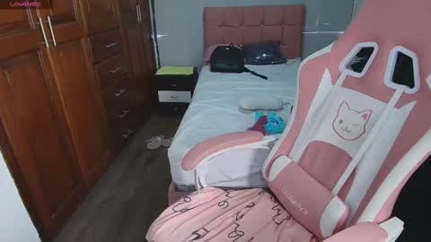 emma online show from 10-30-25, 07:14