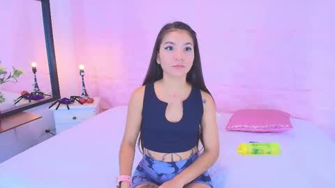 Emma  online show from 10-22-25, 08:08