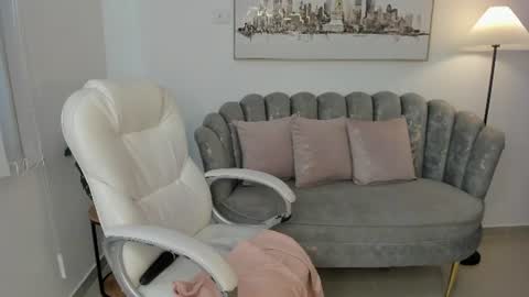 emmaa_walker_ online show from 07-28-26, 06:20
