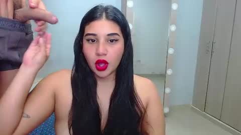 Snapshot of emmaandpablo_mask11 chatting on 07-14-26, 07:35 emmaandpablo_mask11 online show from 07-14-26, 07:35