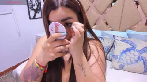 Emma online show from 06-17-26, 01:19