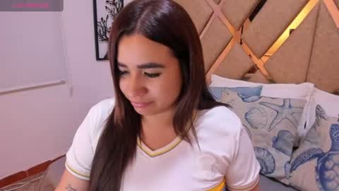 Emma online show from 06-18-26, 05:19