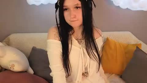 Snapshot of emmablissa chatting on 06-25-26, 05:12 emmablissa online show from 06-25-26, 05:12