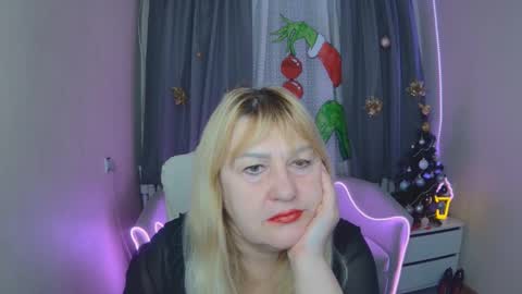 Snapshot of emmaellison924117 chatting on 12-17-25, 07:03 emmaellison924117 online show from 12-17-25, 07:03