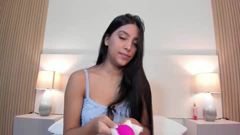 emmaespencer  online show from 03-26-26, 11:16