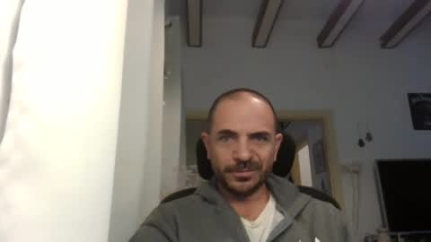 Snapshot of emmagold123 chatting on 12-09-24, 05:18 Ariel online show from 12-09-24, 05:18