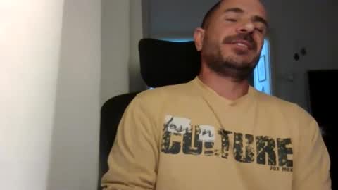 Snapshot of emmagold123 chatting on 12-13-24, 03:21 Ariel online show from 12-13-24, 03:21