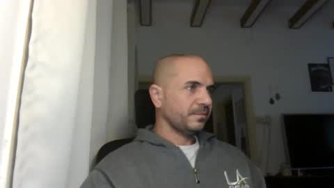 Snapshot of emmagold123 chatting on 12-28-24, 07:55 Ariel online show from 12-28-24, 07:55