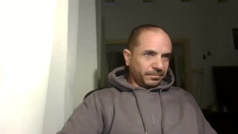 Snapshot of emmagold123 chatting on 02-09-25, 02:49 Ariel online show from 02-09-25, 02:49