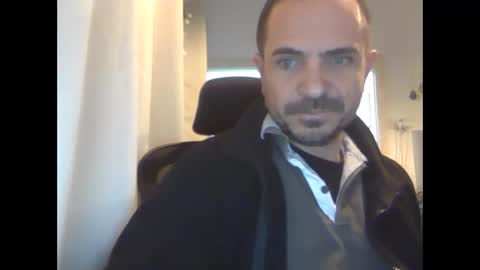 Snapshot of emmagold123 chatting on 02-13-25, 04:07 Ariel online show from 02-13-25, 04:07