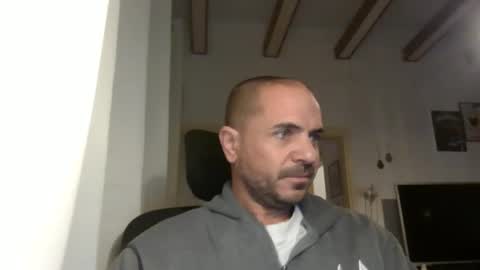 Snapshot of emmagold123 chatting on 03-02-25, 03:56 Ariel online show from 03-02-25, 03:56