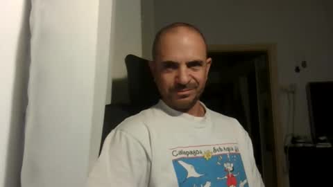 Snapshot of emmagold123 chatting on 11-01-25, 11:51 Ariel online show from 11-01-25, 11:51