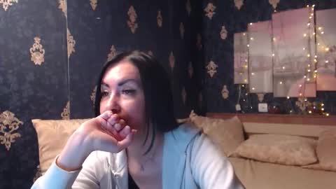 EmmaGoldX online show from 11-09-25, 10:35