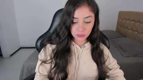 Jennifer online show from 07-21-26, 04:59