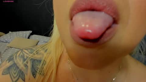 Emma online show from 01-27-25, 12:01