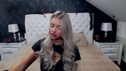 Emma Mavis online show from 03-28-26, 10:37