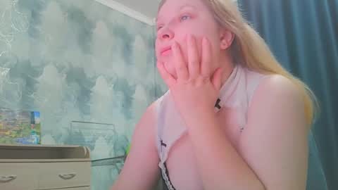 emmamelody online show from 10-20-25, 10:49