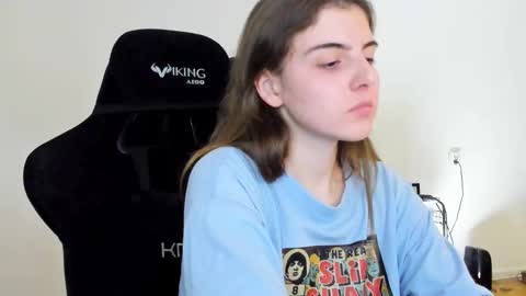 Emma online show from 09-26-25, 08:24