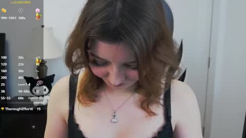 Snapshot of emmamoore12 chatting on 04-27-26, 05:44 Emma online show from 04-27-26, 05:44