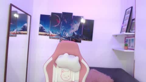 Emma  online show from 12-24-24, 01:38