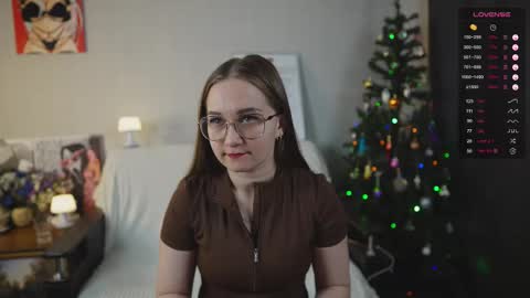 Snapshot of emmatiny chatting on 12-20-25, 10:00 Mia online show from 12-20-25, 10:00