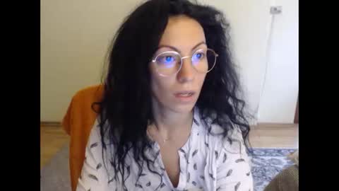 Snapshot of emmatoo95 chatting on 10-09-25, 10:13 Emmatoo online show from 10-09-25, 10:13