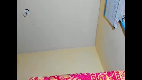 hi im emmalina welcome to your happy place online show from 12-12-24, 05:59