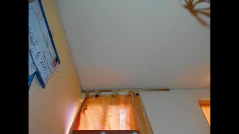 hi im emmalina welcome to your happy place online show from 09-21-25, 05:03