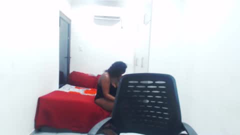 Emmy Lilly and Sam online show from 12-10-24, 06:49