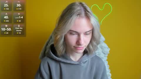 Emmi online show from 10-27-25, 06:06