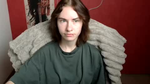 Snapshot of emmi_rossum chatting on 07-12-26, 05:20 Emmi online show from 07-12-26, 05:20