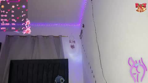 Snapshot of emmie_bunny chatting on 01-31-26, 10:41 Emmie online show from 01-31-26, 10:41