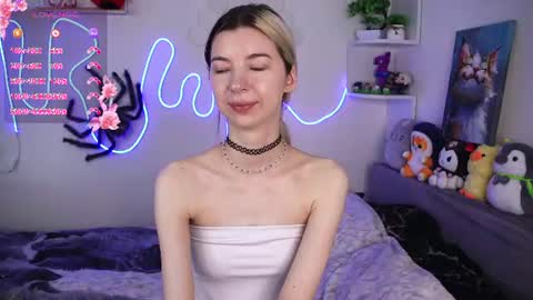 emmie_everly online show from 06-14-26, 01:35