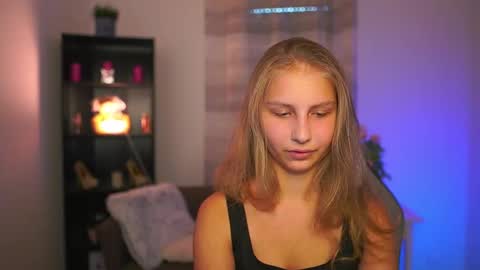 Emmie online show from 10-25-25, 01:29