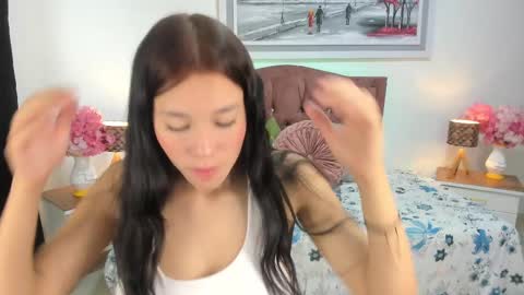 Emmi online show from 09-26-25, 01:15