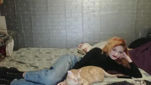 Snapshot of emmily000 chatting on 12-02-24, 03:04 Emmily000 online show from 12-02-24, 03:04