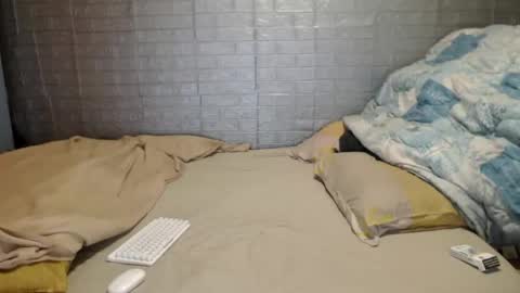 Snapshot of emmily000 chatting on 11-10-25, 08:41 Emmily000 online show from 11-10-25, 08:41