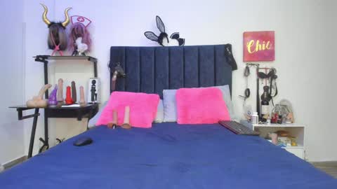 Snapshot of emmily_giraldo chatting on 01-10-25, 05:34 online show from 01-10-25, 05:34