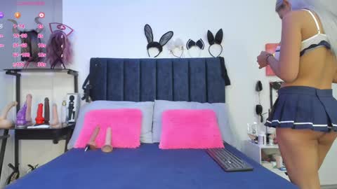 Snapshot of emmily_giraldo chatting on 01-25-25, 11:55 online show from 01-25-25, 11:55