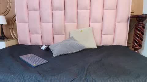 Snapshot of emmily_keller chatting on 01-08-26, 01:57 Emmily keller online show from 01-08-26, 01:57