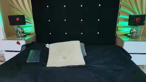 Snapshot of emmily_keller chatting on 02-19-26, 02:02 Emmily keller online show from 02-19-26, 02:02