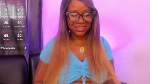 Snapshot of emmilyroose chatting on 07-29-26, 09:35 EmmilyRoose online show from 07-29-26, 09:35