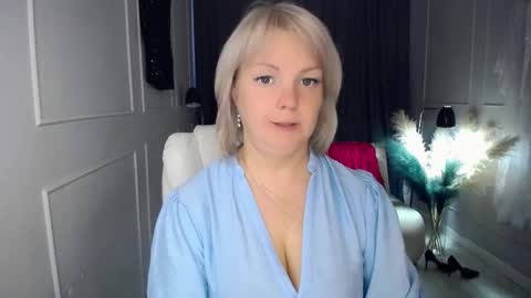 Snapshot of emmmam chatting on 09-17-25, 11:12 emmmam online show from 09-17-25, 11:12