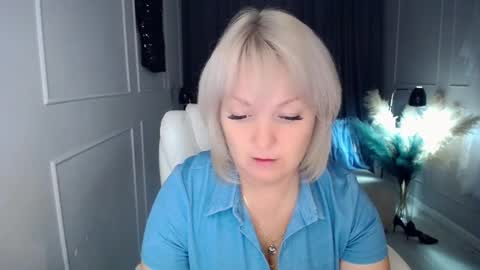 Snapshot of emmmam chatting on 09-26-25, 01:37 emmmam online show from 09-26-25, 01:37