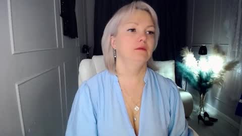 Snapshot of emmmam chatting on 11-09-25, 03:05 emmmam online show from 11-09-25, 03:05