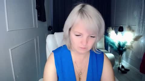 Snapshot of emmmam chatting on 11-20-25, 07:30 emmmam online show from 11-20-25, 07:30