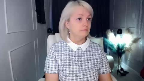 Snapshot of emmmam chatting on 11-21-25, 10:03 emmmam online show from 11-21-25, 10:03