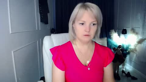 Snapshot of emmmam chatting on 12-16-25, 10:09 emmmam online show from 12-16-25, 10:09